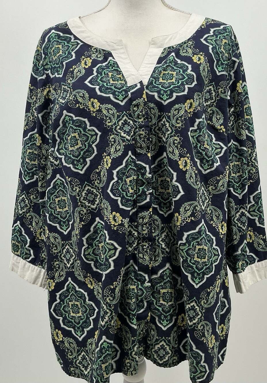 Croft & Barrow 1X Navy Green Medallion Tunic Blouse Crochet Bell Sleeve